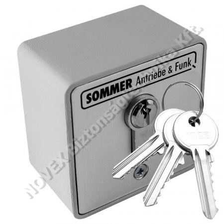 KIEGÉSZÍTŐ - Sommer - Y5008V000 kulcsos kapcsoló, impulzusos, 2érintkezős, falon kivüli